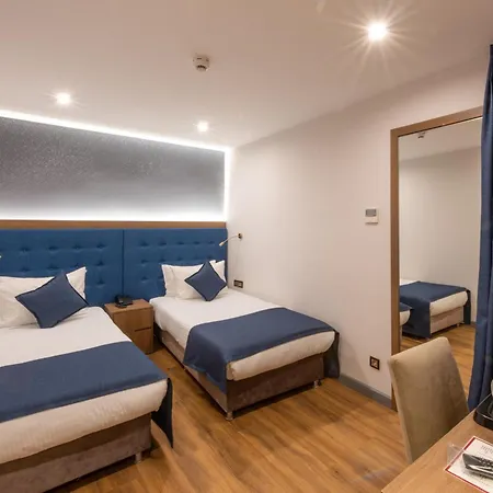 Taksim Crystal & 4*