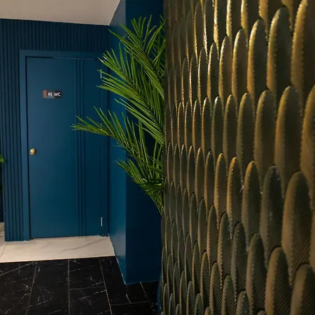 Taksim Crystal & Hotel