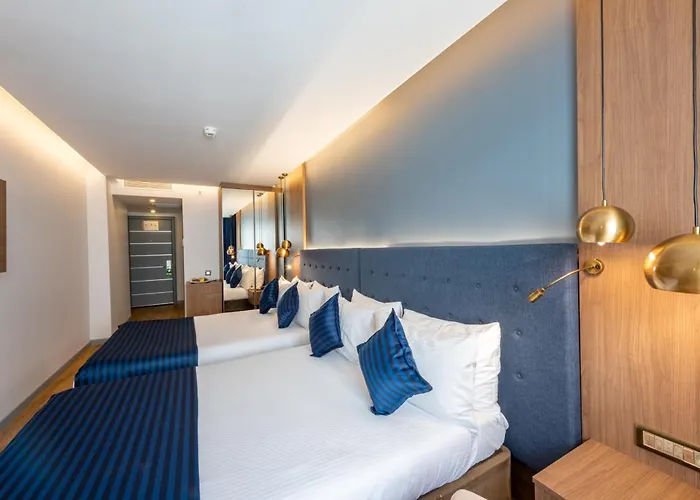 Taksim Crystal & 4* Istanbul