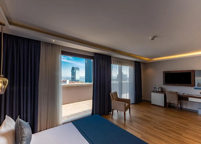 Hotel Taksim Crystal &