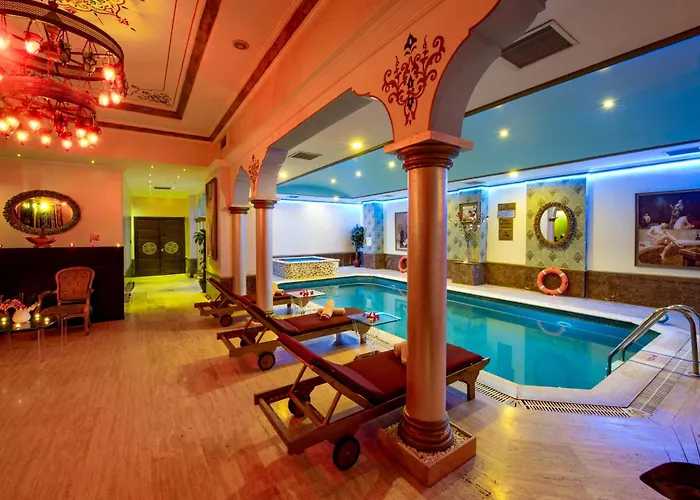 Hotel Taksim Crystal & Istanbul