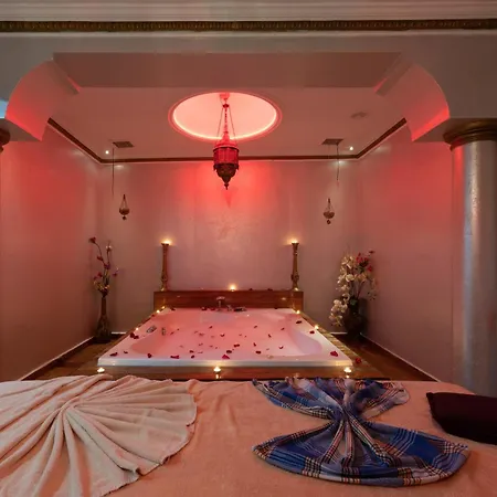 Taksim Crystal &